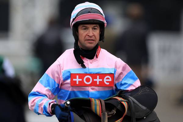 Robbie Dunne ‘opened towel’ to fellow jockey Bryony Frost in changing room