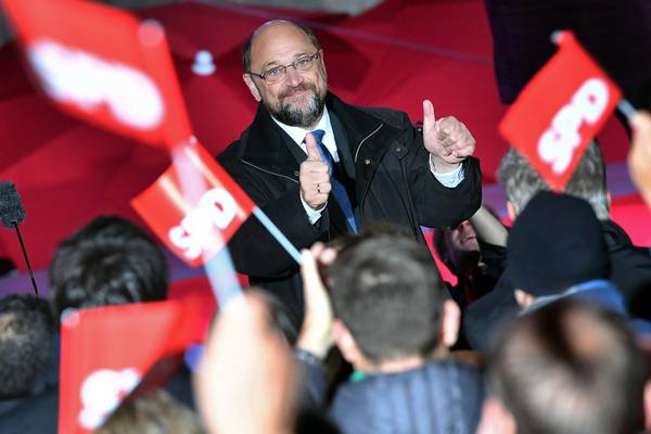 SPD slumps in polls a week before German election