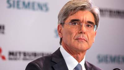 Siemens ready to act if Alstrom-GE talks fail