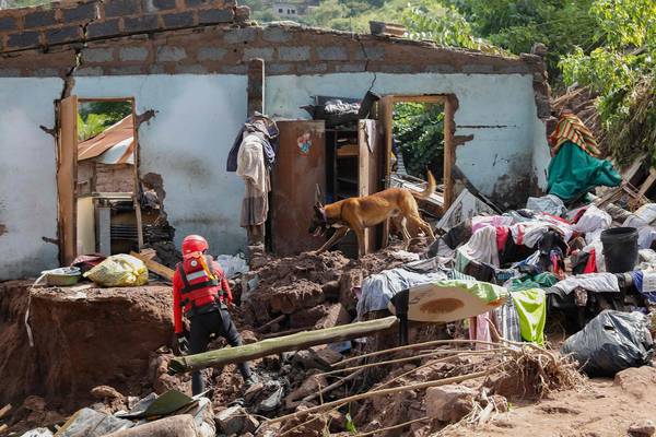 South Africans search for survivors in ruins of floods