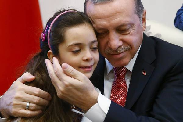 Syrian girl  who tweeted from Aleppo meets  Erdogan in Ankara