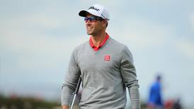 Formidable Adam Scott eases into contention  at St Andrews