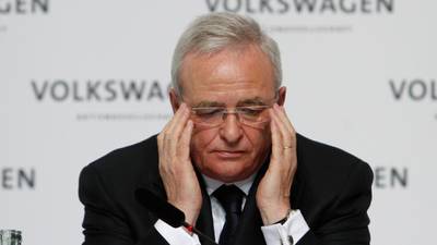 Volkswagen boss issues profuse apology as shares  nosedive