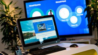 Microsoft hoping to win over consumers with new Windows 10