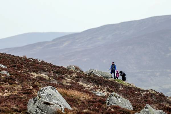 People branded ‘selfish’ over lack of social distancing in mountains