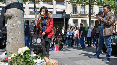 Terrorism dominates last day of French presidential campaign