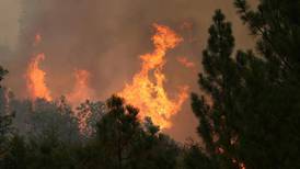 Wildfire  reaches Yosemite and threatens San Francisco power