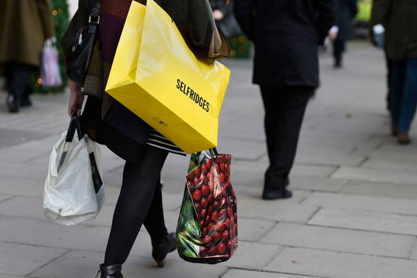 UK consumer confidence falls in   fear of inflation