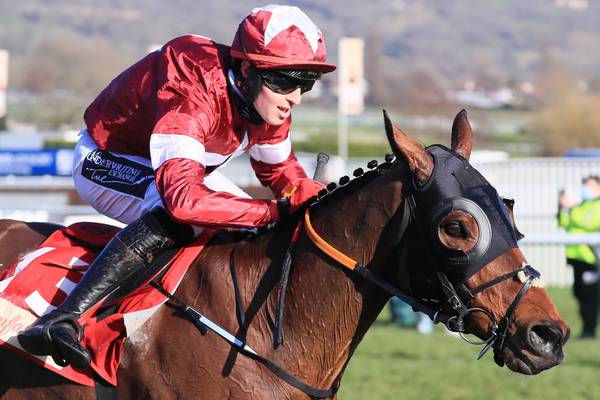 Tiger Roll set to make seasonal bow in strong field at Aintree