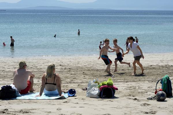 Climate change in Ireland: More heatwaves, less snow and heavier rain