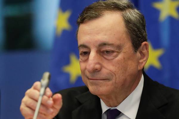 Draghi backs calls for fiscal union to bolster euro zone