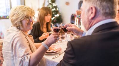How to safely host family and friends in your home during Christmas in the time of Covid