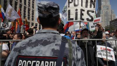Moscow street protesters call for free and fair elections