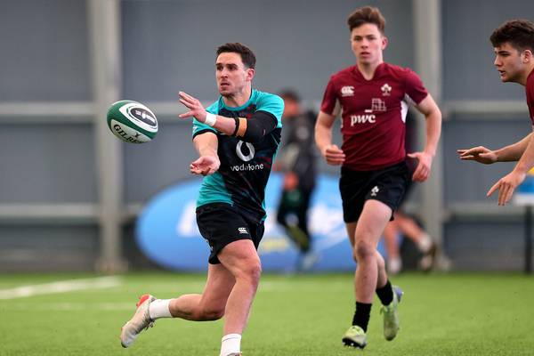 Ireland v Italy: Andy Farrell makes six changes with Joey Carbery kept at outhalf