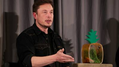 Elon Musk disputes ‘misleading’ tweet over Tesla chairman role