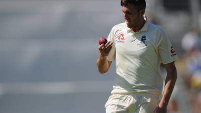 England coach refuses to criticise struggling bowlers
