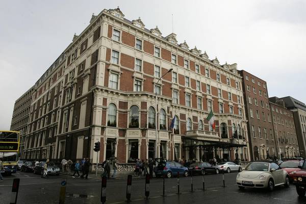 Council expects Shelbourne Hotel statues to be reinstated by end of month