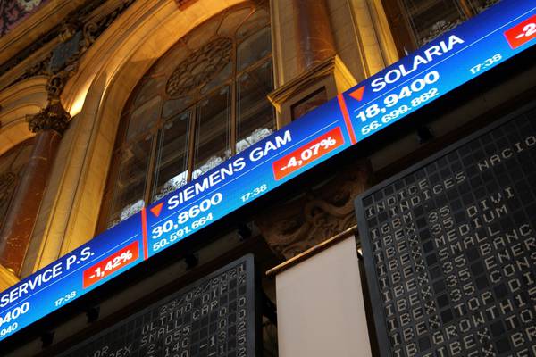 European shares end lower on tech losses