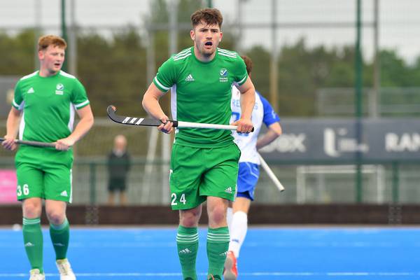 Walker nets four as Ireland bounce back with an 8-4 victory