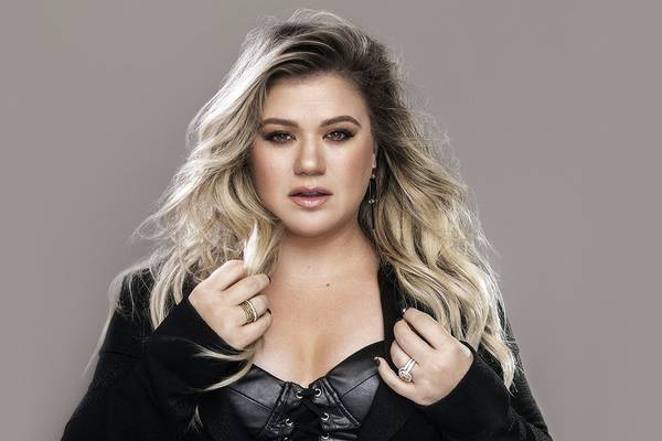 Kelly Clarkson’s back on top and Selena Gomez recovers from surgery
