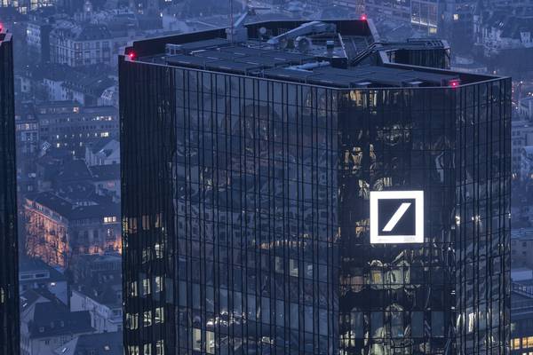 Deutsche Bank posts loss amid restructuring and coronavirus crisis