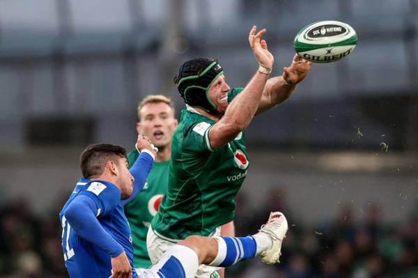 Farcical law ruins spectacle as Ireland run in nine tries against Italy