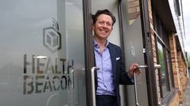 HealthBeacon CEO steps down amid sales warning