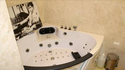 Cab found ‘Scarface’ picture next to hot tub in Dublin criminal’s home