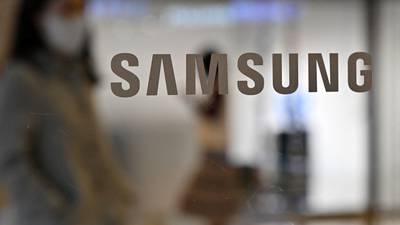 Samsung profit slumps 70% as weak economy hits demand 