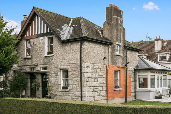 Charming Rathfarnham cottage with wraparound privacy for €550k