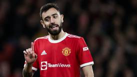 Fernandes agrees new contract with Manchester United
