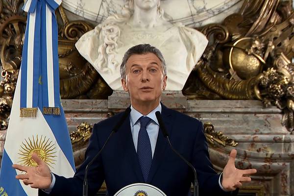 Argentine peso falls on doubts over plan as officials hold IMF talks