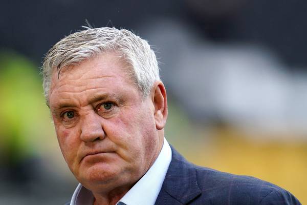 Steve Bruce to stay on with Newcastle for Tottenham game