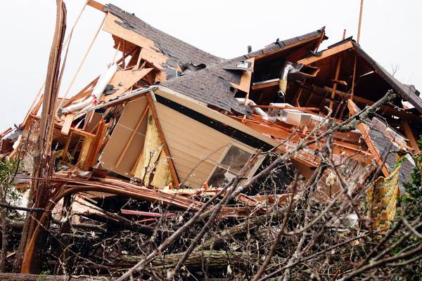 Alabama tornadoes destroy homes and kill at least five
