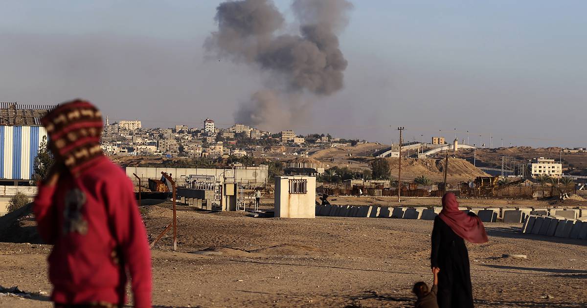 31 personnes tuées dans de nouvelles attaques alors qu’Israël affirme que la décision de la Cour internationale n’exclut pas l’attaque de Rafah – The Irish Times