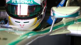 Nico Rosberg takes advantage of Lewis Hamilton’s bizarre tactics