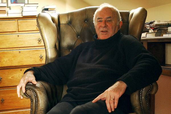 Clive James, writer, broadcaster and TV critic, dies aged 80