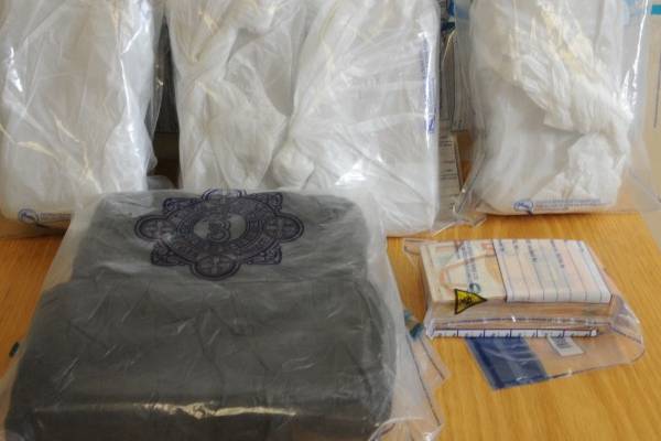 Heroin worth €1 million seized in Dublin, Meath with three arrested