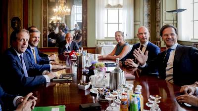 Talks to form Dutch coalition government continue