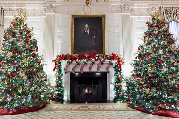 The White House decorations are up. It’s quite a change from Melania Trump’s look