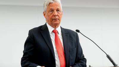 Peter Robinson urges direct rule in absence of powersharing