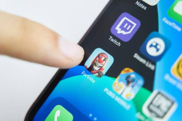 Apple must allow outside payment methods on App Store, judge rules