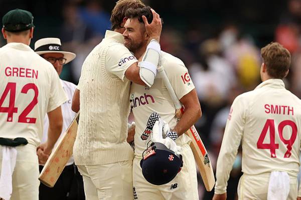 England grind out dramatic draw to avoid Ashes whitewash