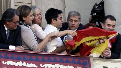 Flag scuffle highlights tensions in Catalan election