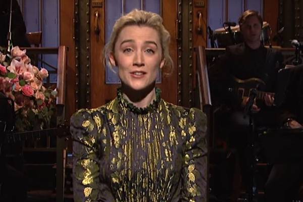 Saoirse Ronan teaches America how to pronounce her name on Saturday Night Live