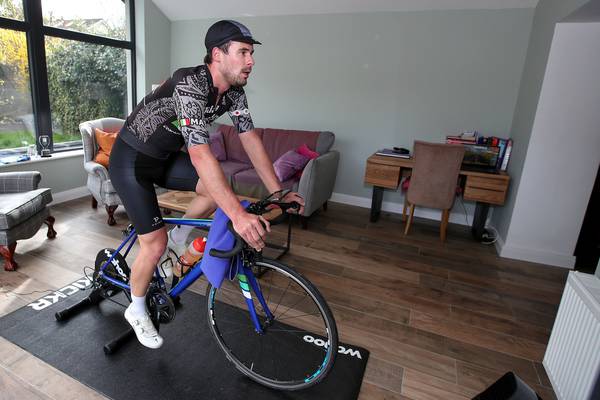 Cigala caught in the crash as cycling’s Zwift League series heats up