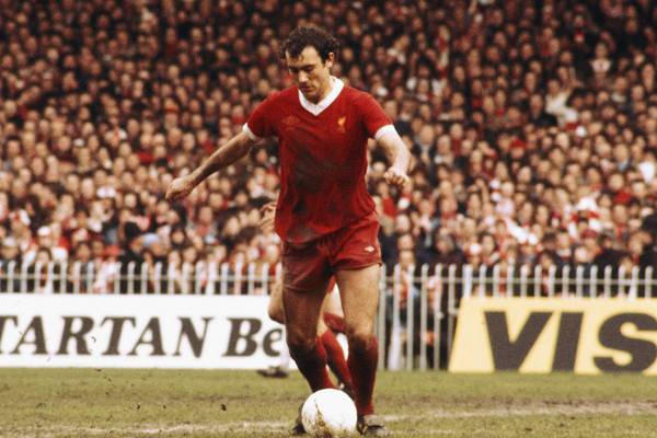 Former Liverpool and Arsenal player Ray Kennedy dies, aged 70