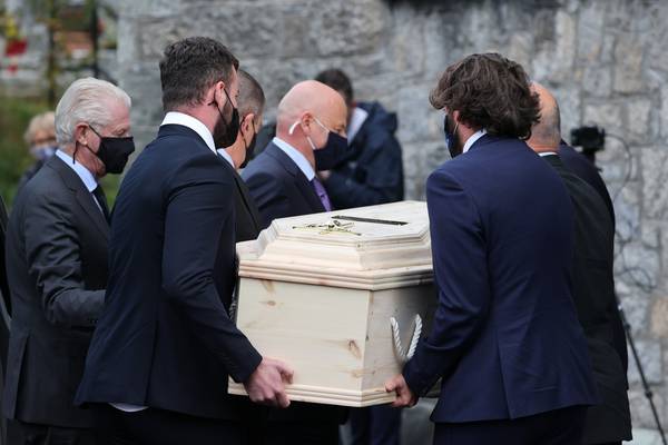 Chieftains founder Paddy Moloney ‘lived for music’, funeral Mass told