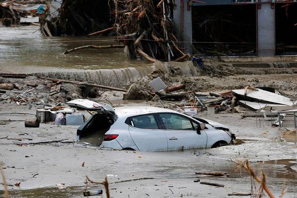 Turkey flooding: Death toll rises as thousands evacuated