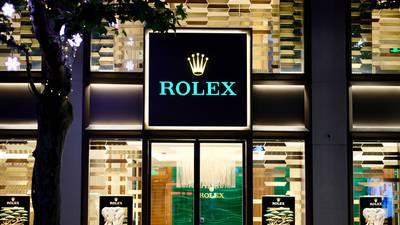Chinese investors pick luxury watches over houses